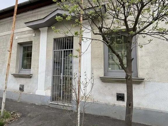 Kiadó kereskedelmi és ipari ingatlan Kecskemét 64 nm