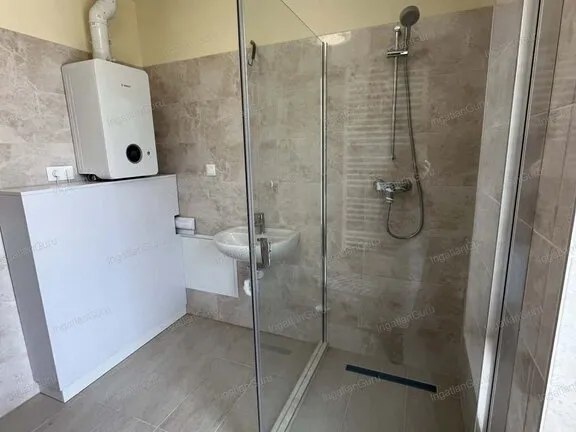 Kiadó ház Kecskemét 160 nm