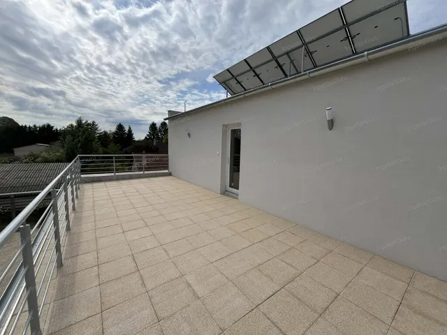 Kiadó ház Kecskemét 160 nm
