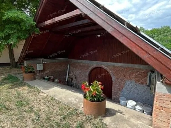 Eladó mezőgazdasági ingatlan Szentkirály 120 nm