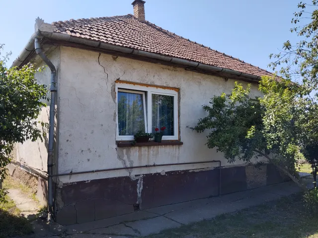 Eladó ház Tiszadob 70 nm
