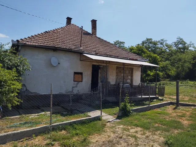 Eladó ház Tiszadob 70 nm