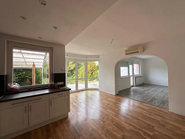 Eladó ház Veszprém 250 nm