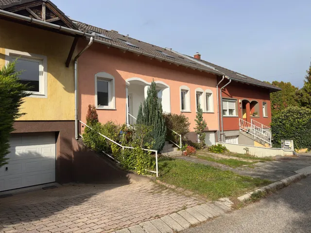 Eladó ház Veszprém 250 nm