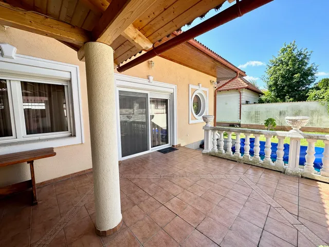 Eladó ház Veszprém, Dózsaváros 250 nm