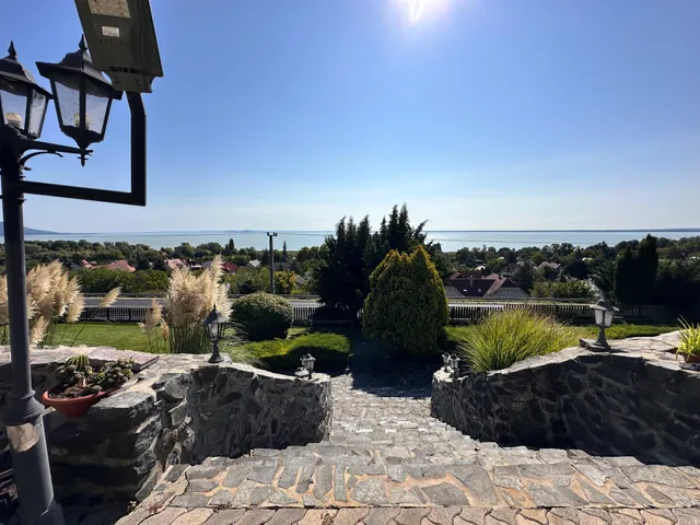 Eladó ház Balatongyörök 325 nm