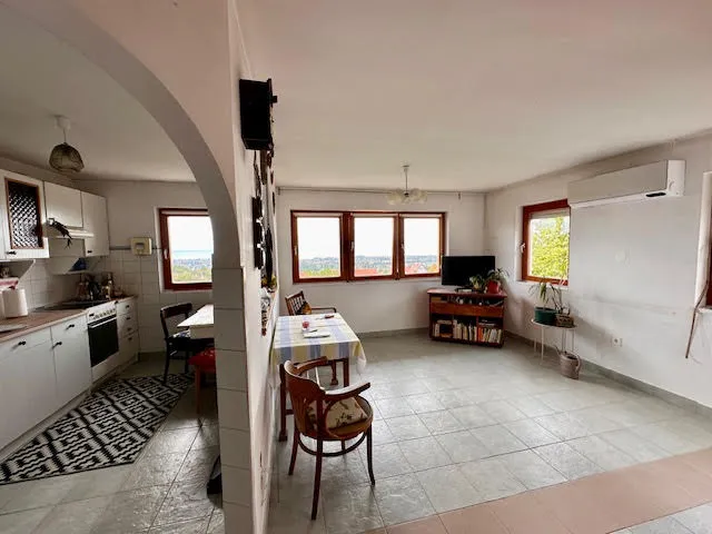 Eladó üdülő és hétvégi ház Lovas 195 nm