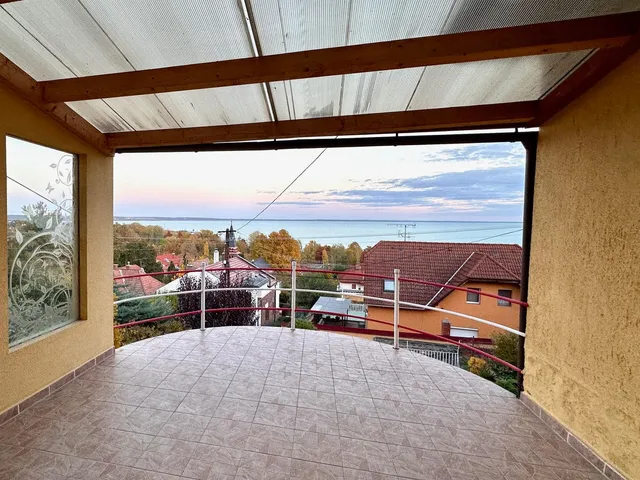 Eladó üdülő és hétvégi ház Balatonalmádi, Öreghegy 87 nm