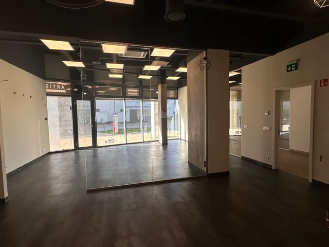Kiadó kereskedelmi és ipari ingatlan Budapest XIII. kerület, Vizafogó 340 nm