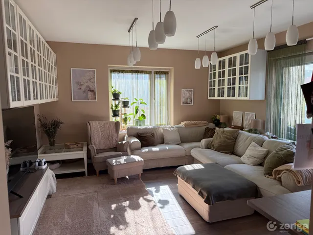 Eladó ház Budapest XVII. kerület, Rákoskert 216 nm