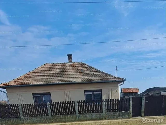 Eladó ház Bagamér 60 nm