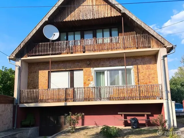 Eladó ház Kartal 220 nm