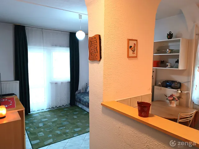 Eladó lakás Paks, Lakótelep 42 nm