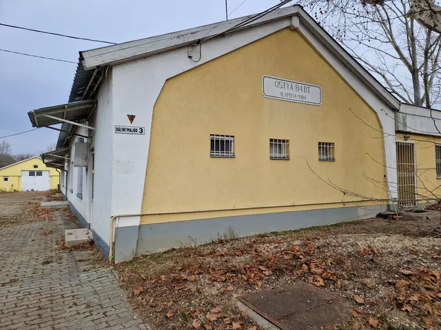 Eladó kereskedelmi és ipari ingatlan Polgárdi 650 nm