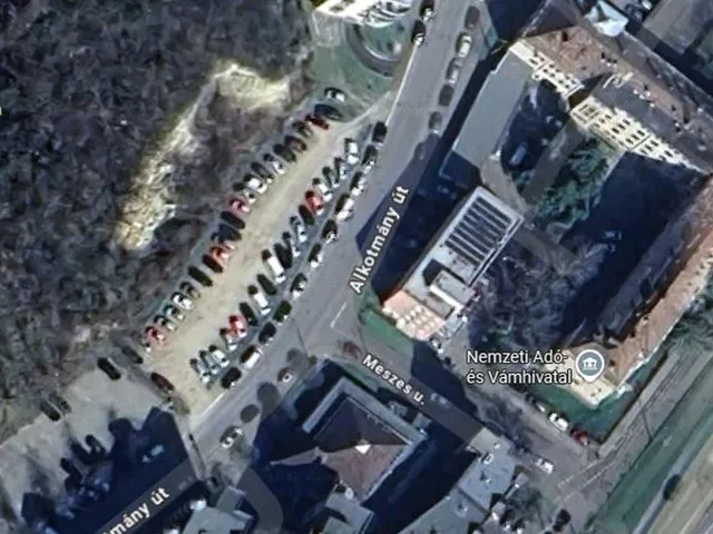 Eladó telek Salgótarján, Alkotmány utca 2088 nm