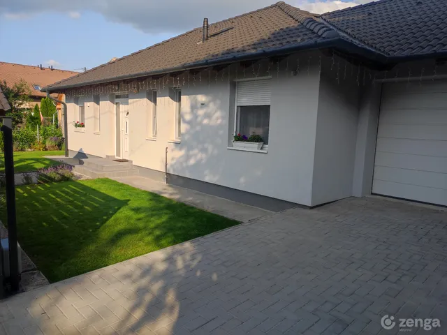 Eladó ház Pécel, Bartoshegy 115 nm