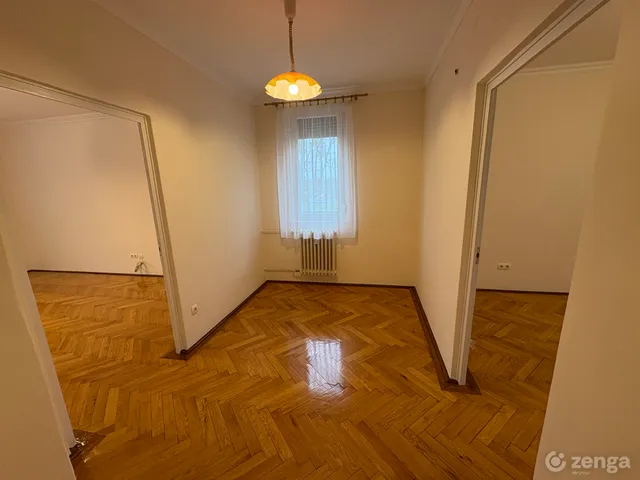 Eladó lakás Kecskemét, Árpádváros 56 nm