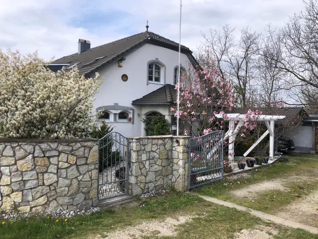 Eladó ház Cserszegtomaj 250 nm