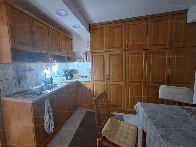 Eladó kereskedelmi és ipari ingatlan Hévíz 42 nm