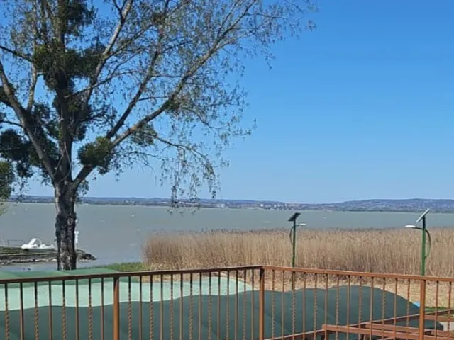 Eladó kereskedelmi és ipari ingatlan Balatonberény 72 nm