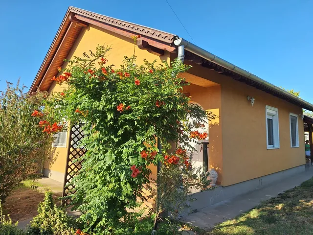 Eladó ház Nikla 100 nm
