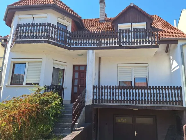 Eladó ház Hévíz 180 nm