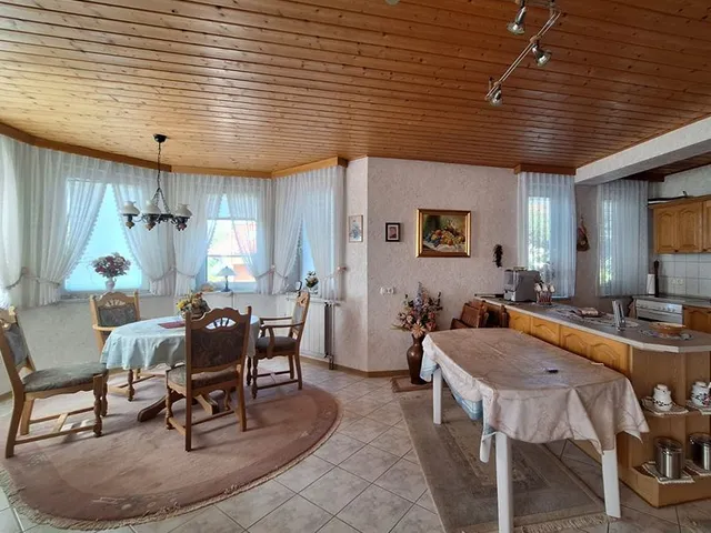 Eladó ház Hévíz 360 nm