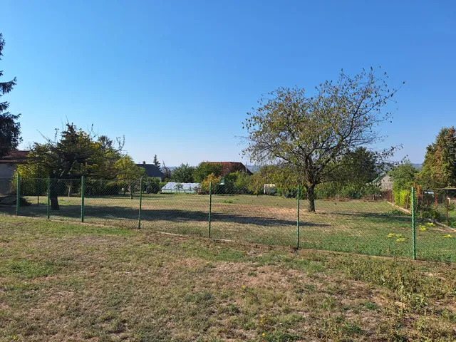 Eladó telek Keszthely 3751 nm