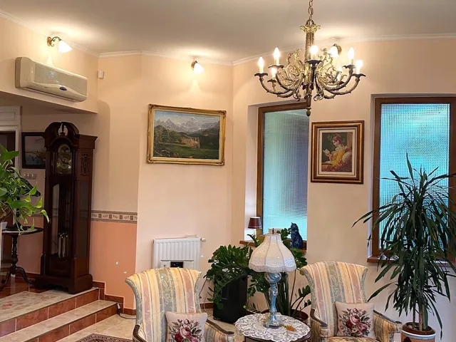 Eladó ház Ikrény 204 nm