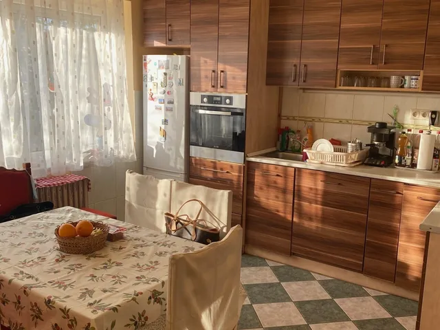 Eladó lakás Győr, Győrszentiván 70 nm