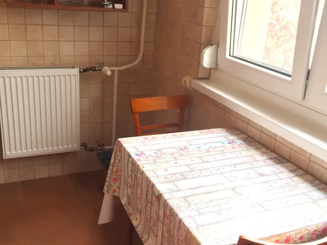 Kiadó lakás Győr, Adyváros 53 nm