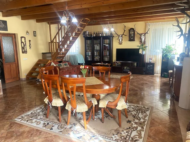 Eladó ház Gönyű 180 nm