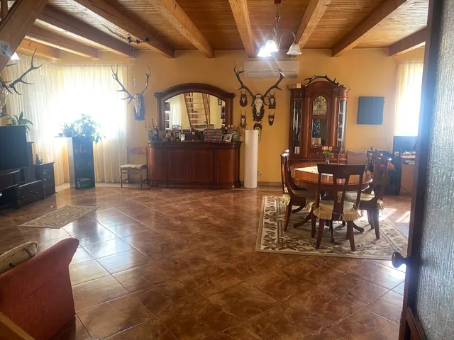 Eladó ház Gönyű 180 nm