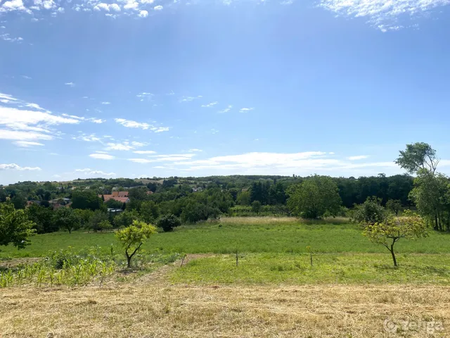 Eladó telek Győr, Ménfőcsanak 2543 nm