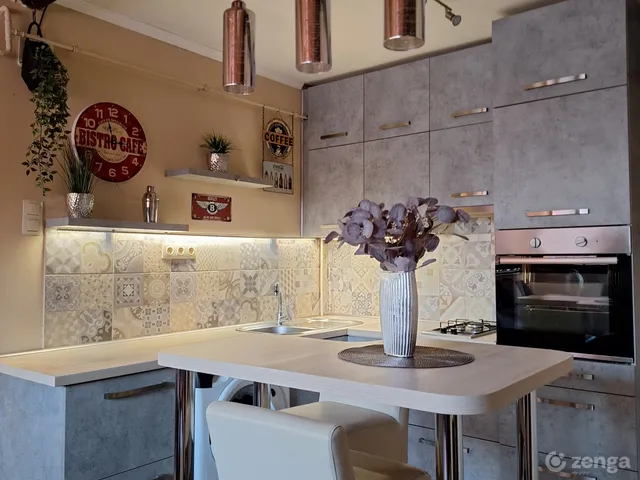 Eladó lakás Pomáz, Vörösmarty-lakótelep 36 nm