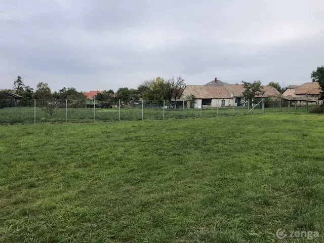 Eladó telek Pátka 928 nm