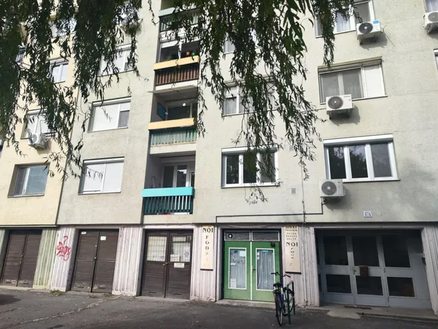 Eladó kereskedelmi és ipari ingatlan Szeged, Északi városrész 16 nm