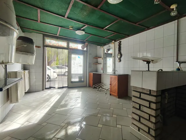 Eladó kereskedelmi és ipari ingatlan Szeged, Északi városrész 16 nm