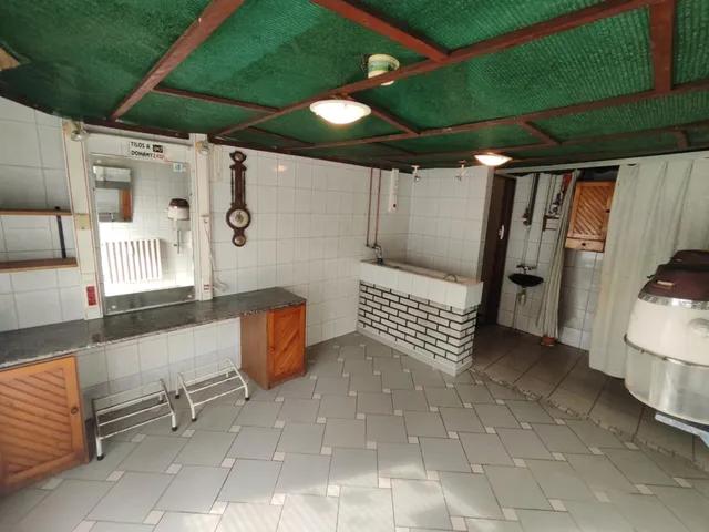 Eladó kereskedelmi és ipari ingatlan Szeged, Sárosi utca  16 nm