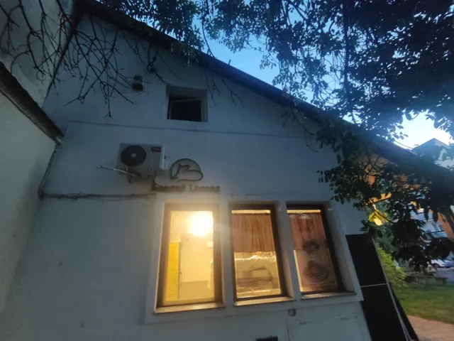 Kiadó kereskedelmi és ipari ingatlan Hódmezővásárhely, Szent Antal utca  40 nm