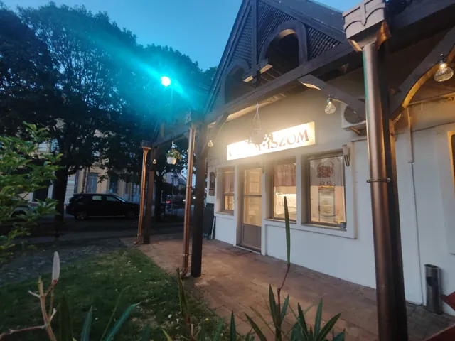 Kiadó kereskedelmi és ipari ingatlan Hódmezővásárhely, Szent Antal utca  40 nm