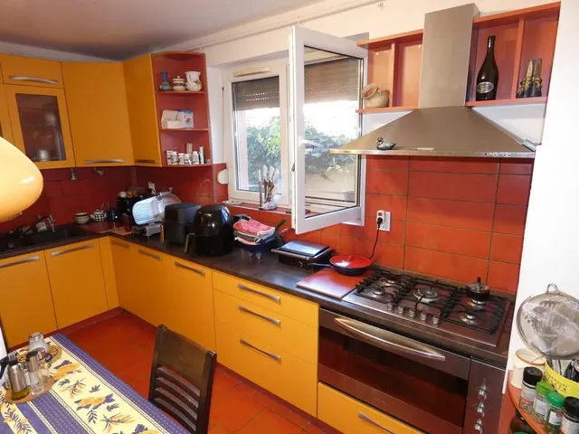 Eladó ház Szeged 180 nm