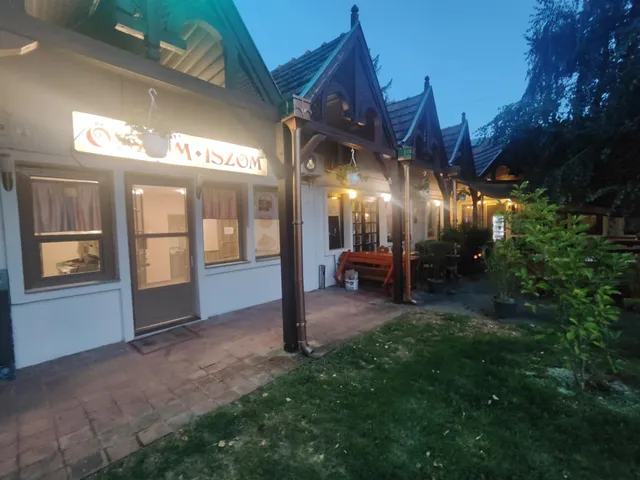 Kiadó kereskedelmi és ipari ingatlan Hódmezővásárhely, Belváros 40 nm