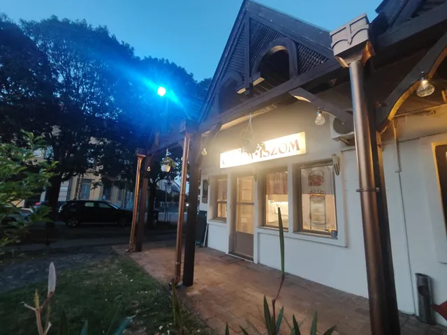 Kiadó kereskedelmi és ipari ingatlan Hódmezővásárhely, Belváros 40 nm