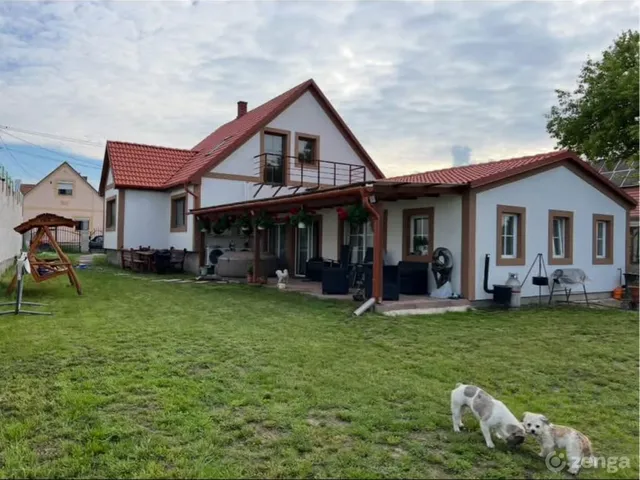 Eladó ház Nagyvázsony 230 nm