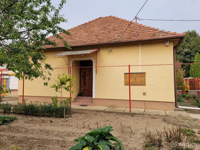 Eladó ház Békéscsaba, Erzsébethely (Jamina) 130 nm