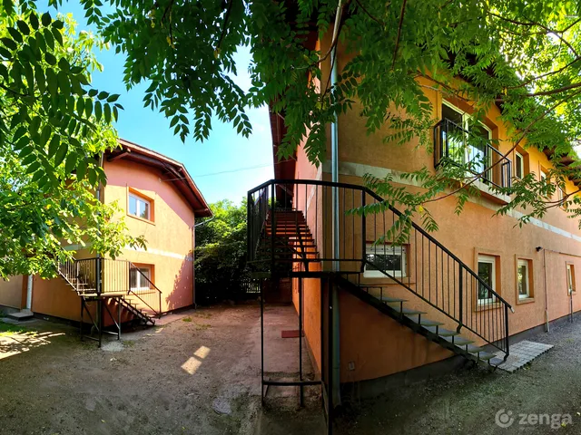 Eladó ház Szántód 340 nm