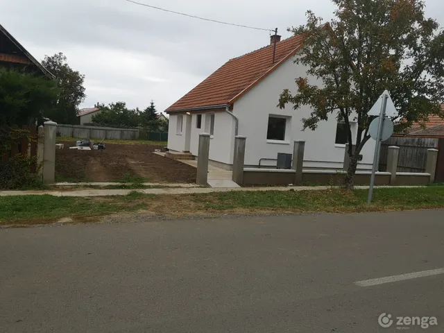 Eladó ház Tiszafüred 60 nm