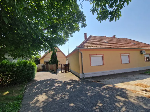 Eladó ház Sárvár, Péntekfalu 80 nm