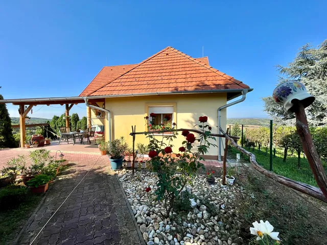 Eladó ház Sárvár, Hegyközség 130 nm